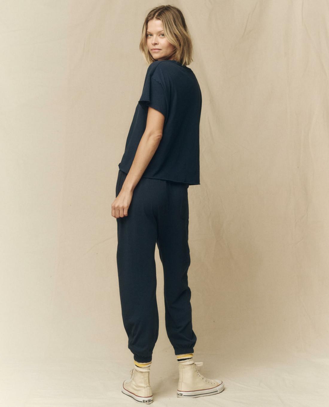 Tees | Women The Great. The Crop Tee. Solid True Navy