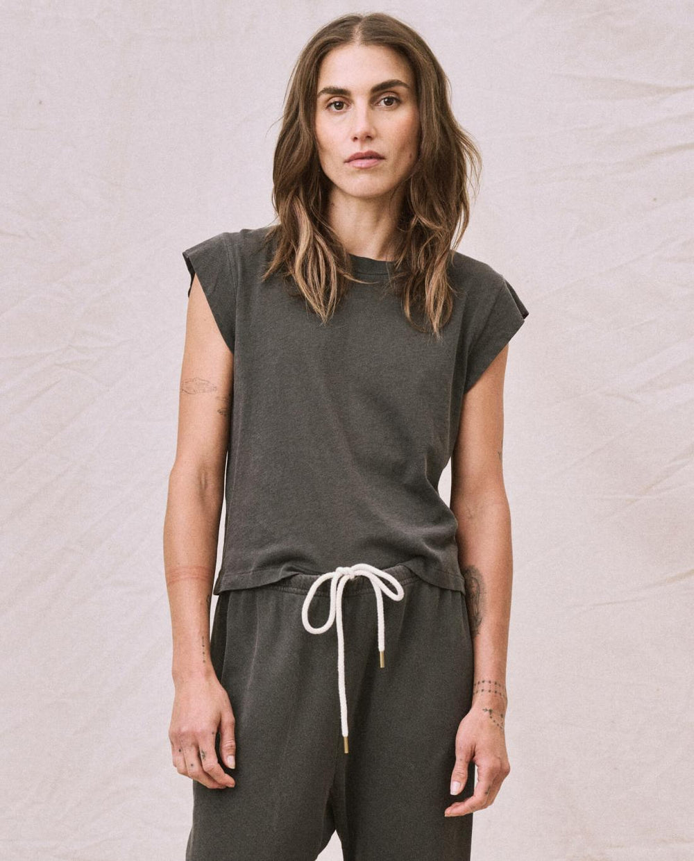 Tees | Women The Great. The Peak Shoulder Tee. Washed Black