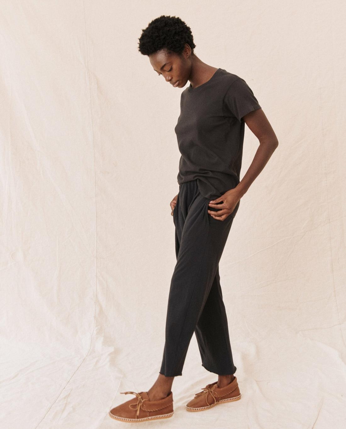 Tees | Women The Great. The Slim Tee. Almost Black