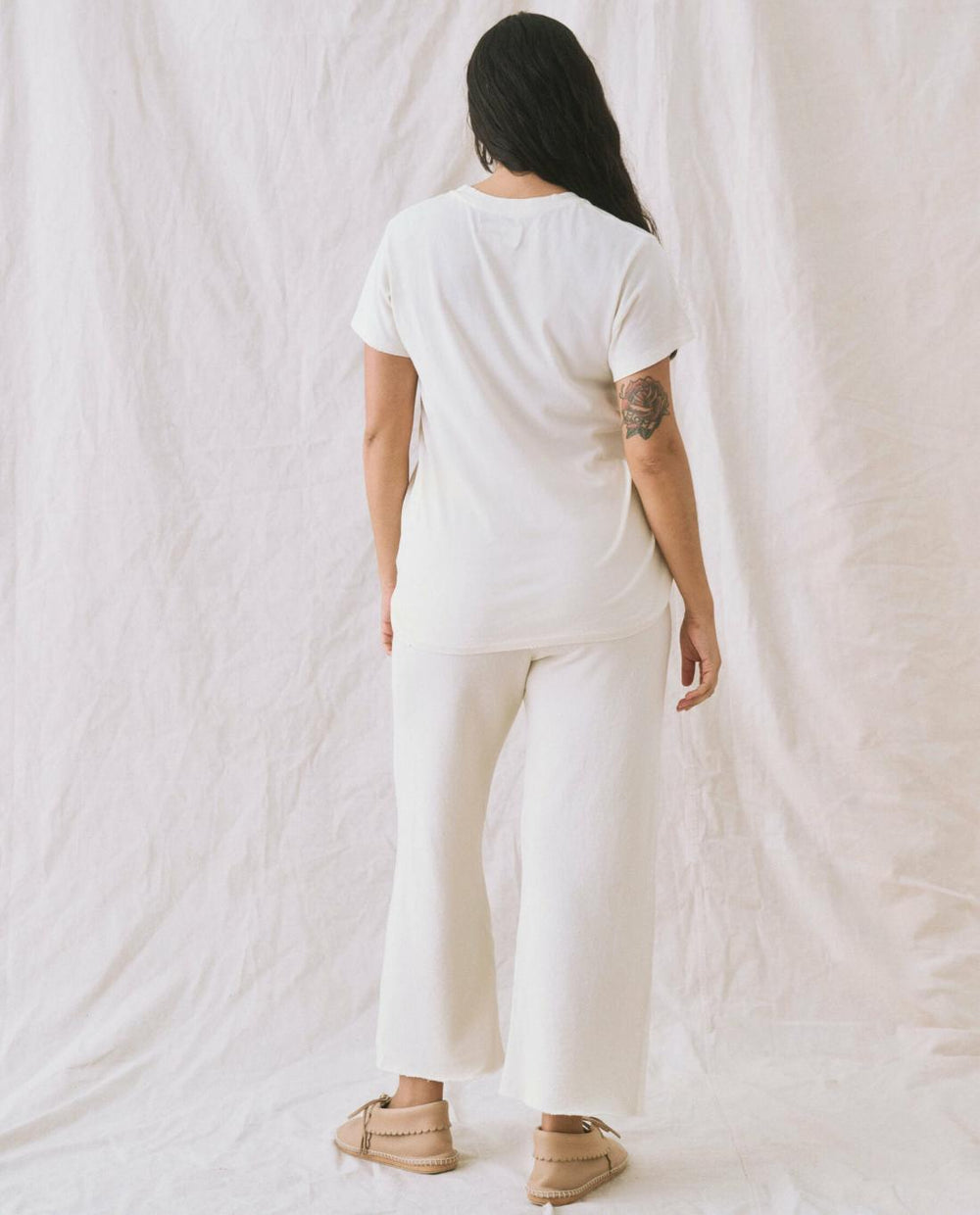 Tees | Women The Great. The Slim Tee. Washed White