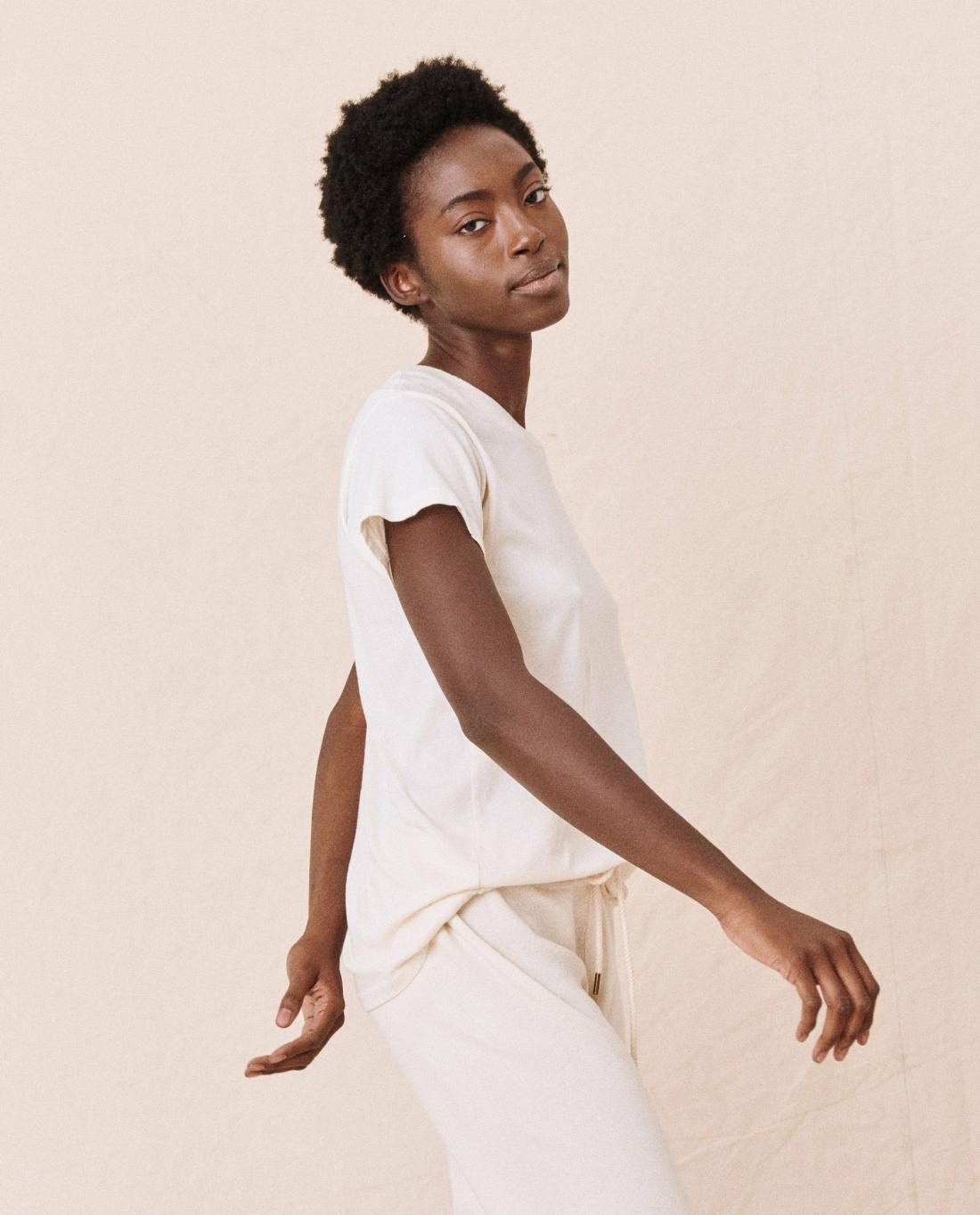 Tees | Women The Great. The Slim Tee. Washed White