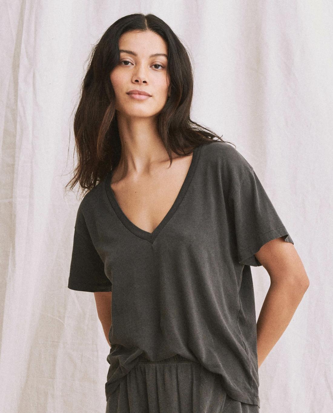 Tees | Women The Great. The V Washed Black