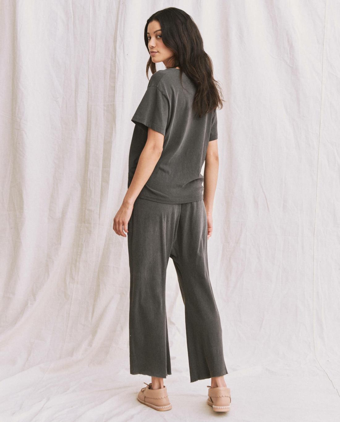 Tees | Women The Great. The V Washed Black