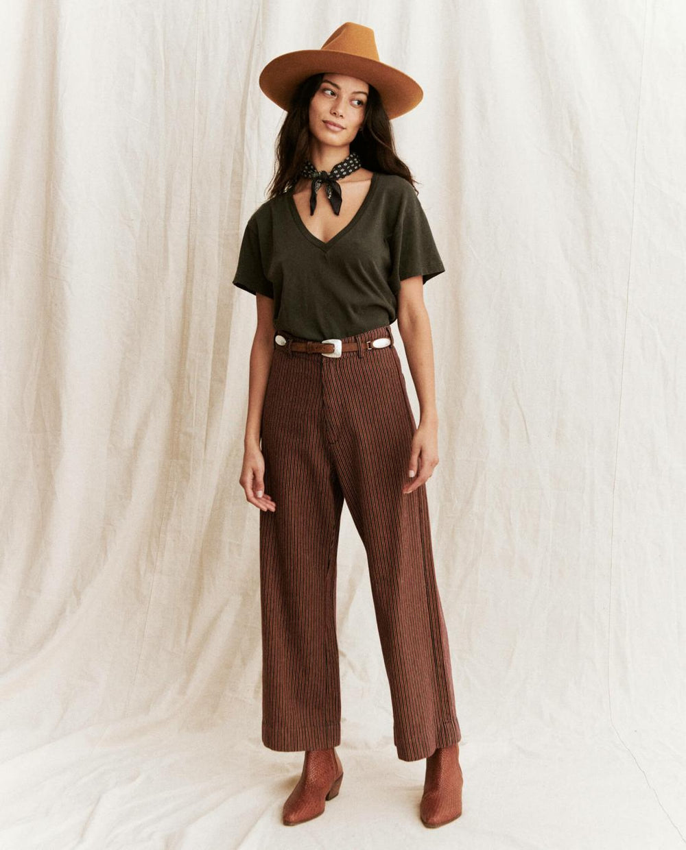 Tees | Women The Great. The V Washed Black