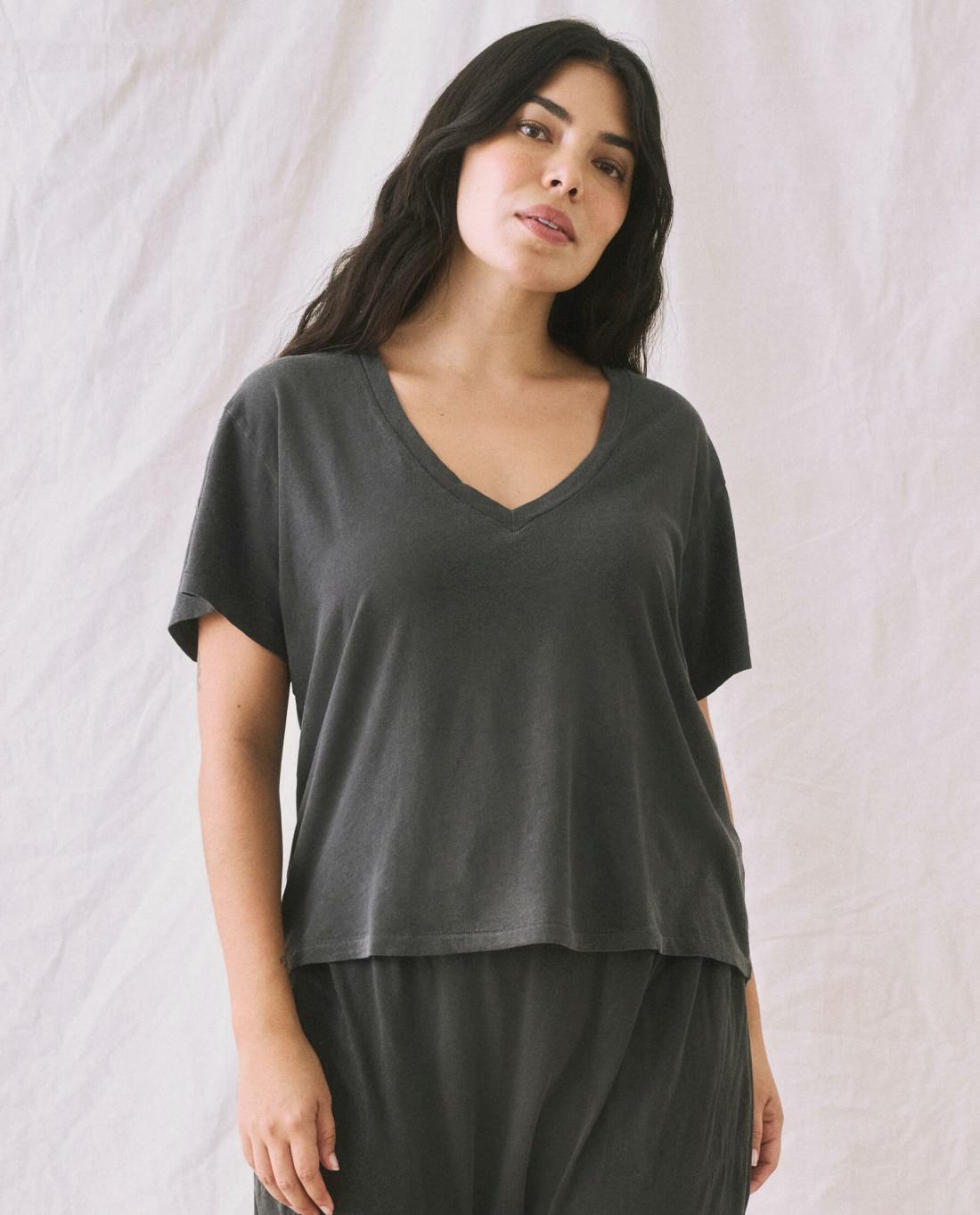 Tees | Women The Great. The V Washed Black