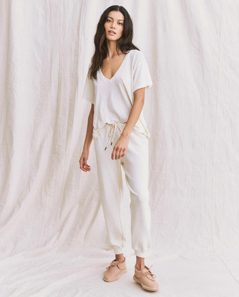 Tees | Women The Great. The V Washed White